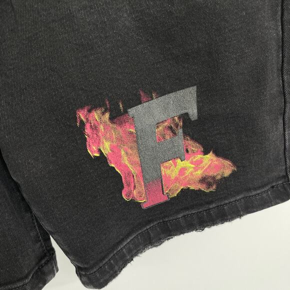 Homme + Femme NEW Distressed Flames Logo Jean Shorts Mens Sz 28 Black Stretch - Picture 4 of 11